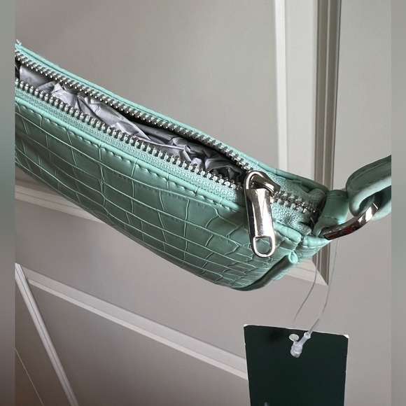 NWT Mint Green Crocodile Small Purse Crossbody - Picture 4 of 5